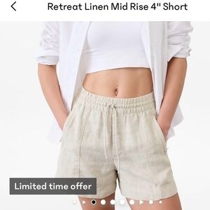 Athleta Retreat linen mid rise 4” short